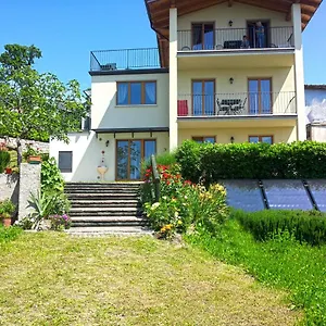 https://villetta-teresa-campi.it-lombardy.com